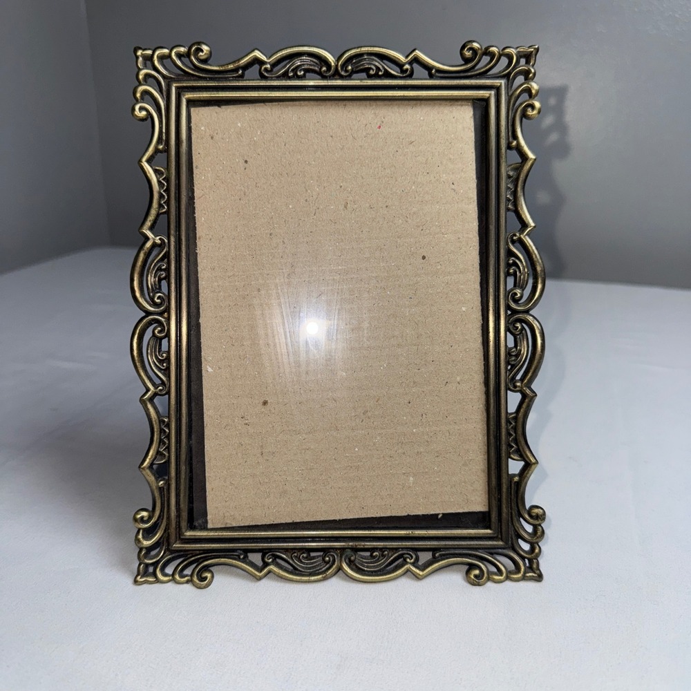 The Weston Gallery Cascade Brass 5x7 Ornate Scroll Picture Frame 7791-57191